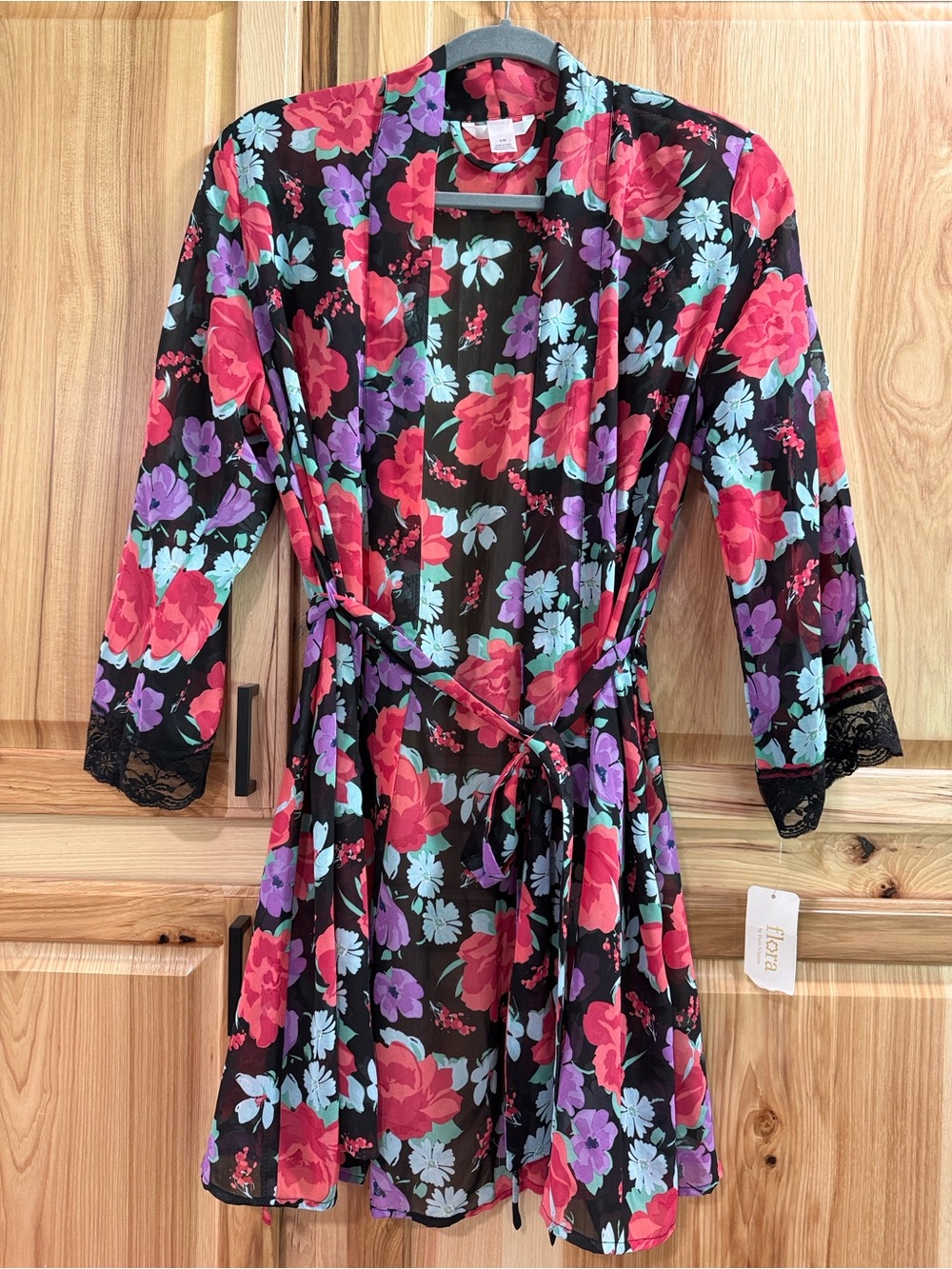 New! Flora by Flora Nikrooz Floral Feminine Sheer Lace Tie Kimono Robe Size S/M